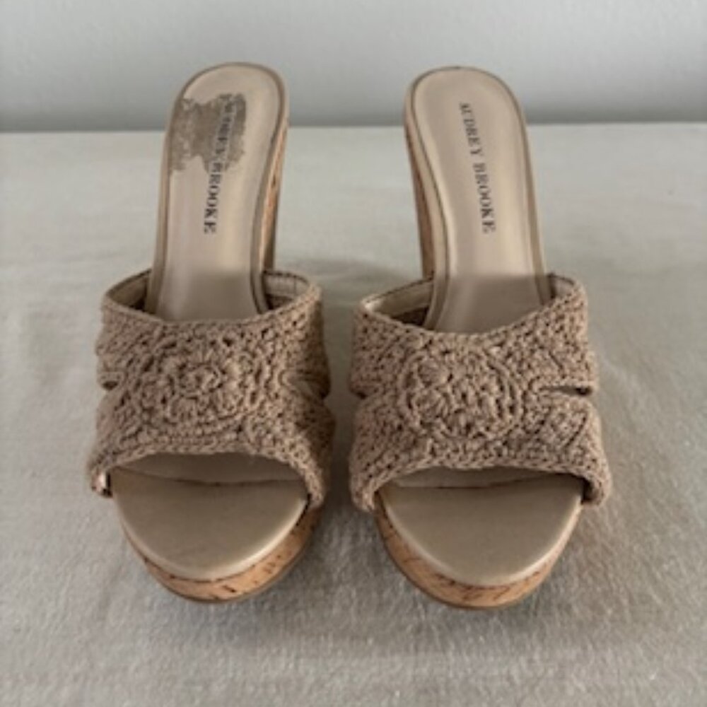 Audrey Booke Crochet Wedge Heels Size 8